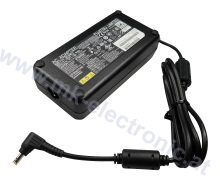 Fujitsu AC-ADAPTER 19V 150W (3-PIN)